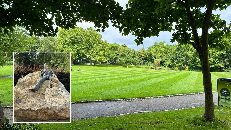 Dublin - Merrion Square Park - Oscar Wilde Memorial